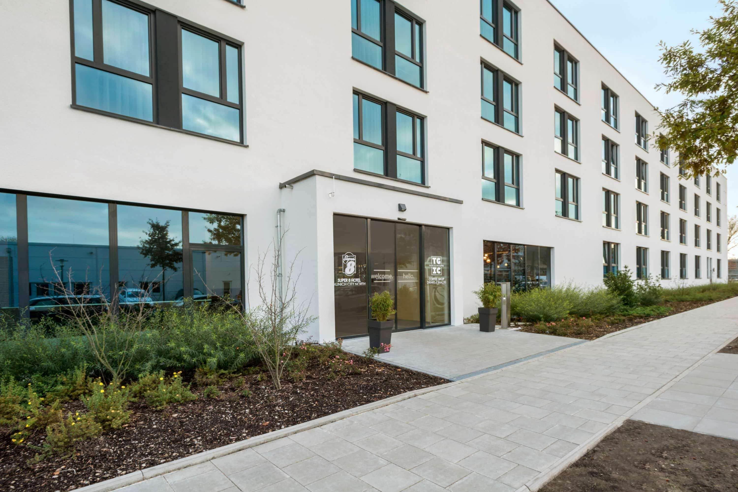 Super 8 By Wyndham Munich City North — Photos 3